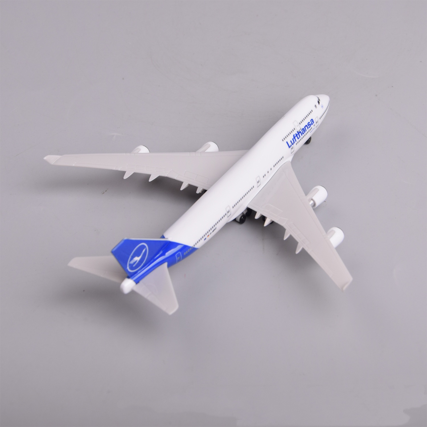 Scale Aircraft 20cm  747 Plane – Model Airplane Plastic Bewertung und Preis